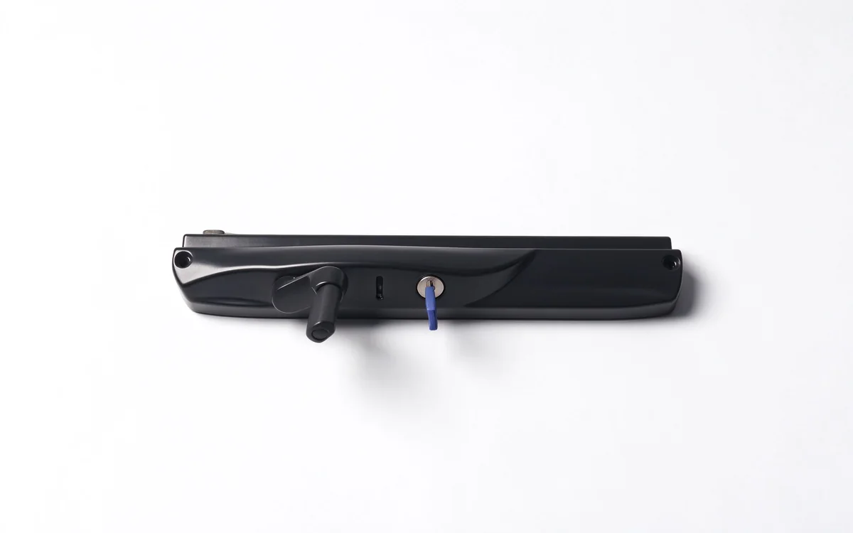 Doric window winder